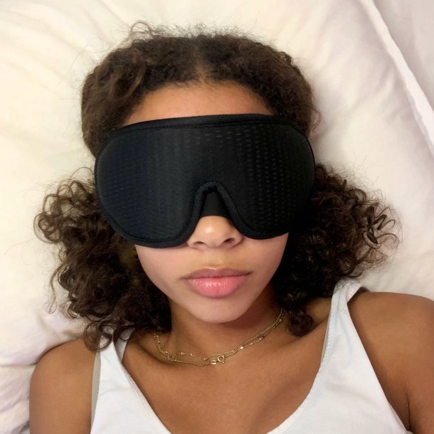 Bl�d sovemaske i brug